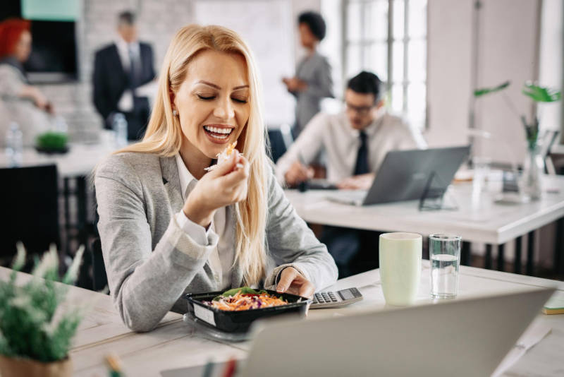 Dicas de alimentação no trabalho para colaboradores