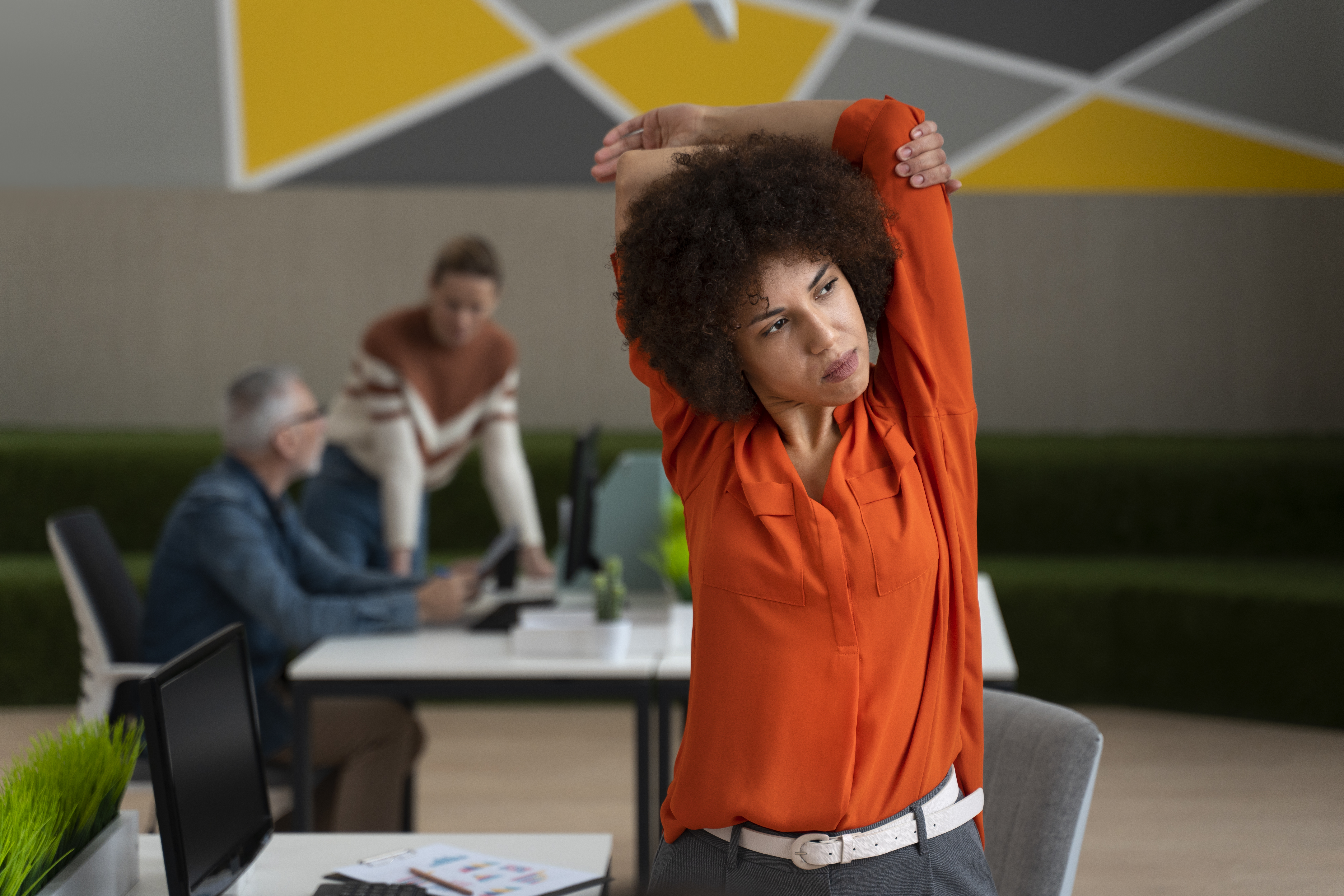 Como o ambiente de trabalho afeta o bem-estar?